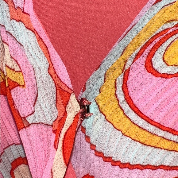 Privy Women's Vibrant Floral Wrap Blouse - Picture 3 of 3